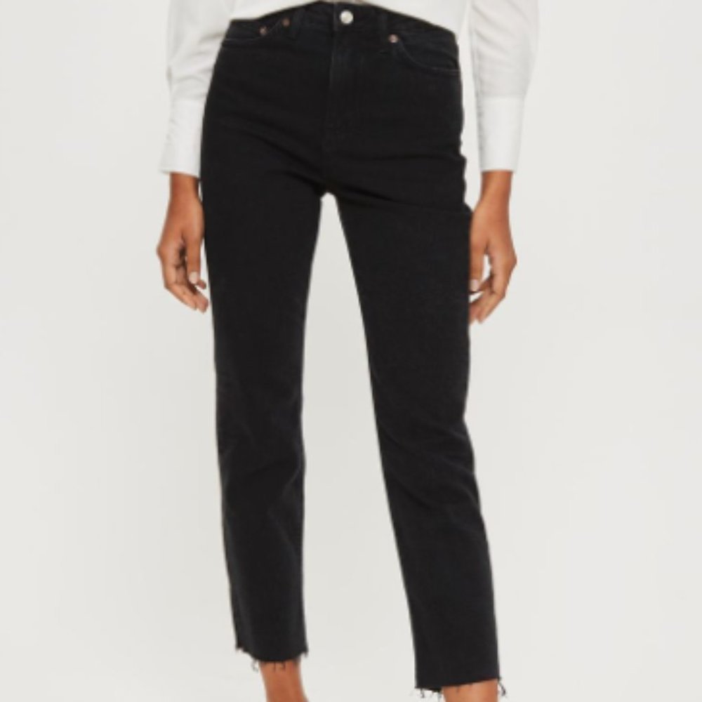 NWT Topshop High Waist Raw Hem Jeans Size 26
